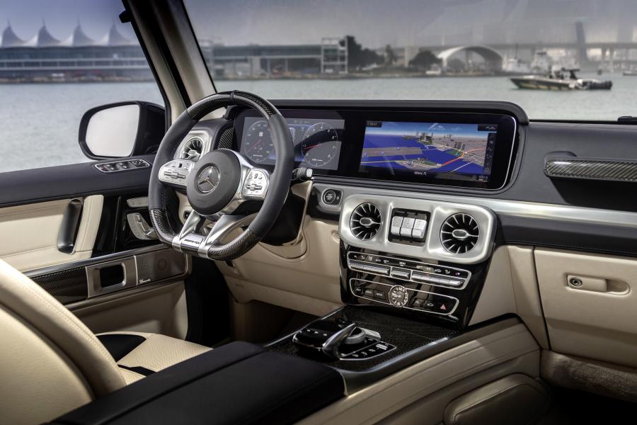 Торпедо Mercedes-AMG G63 Cigarette Edition (W463) 2020 года  (NA) (фото 8 из 18)